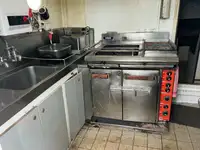 Τράτα προς πώληση