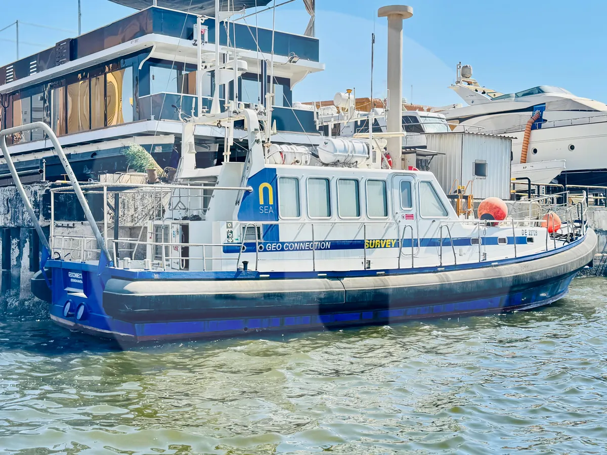 Πλοίο τοπογραφικής έρευνας προς πώληση