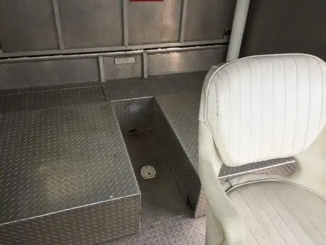 Πλοίο αποβατικής προέλευσης, δεξαμενόπλοιο προς πώληση