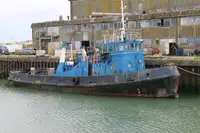 Ρυμουλκό πλοίο προς πώληση