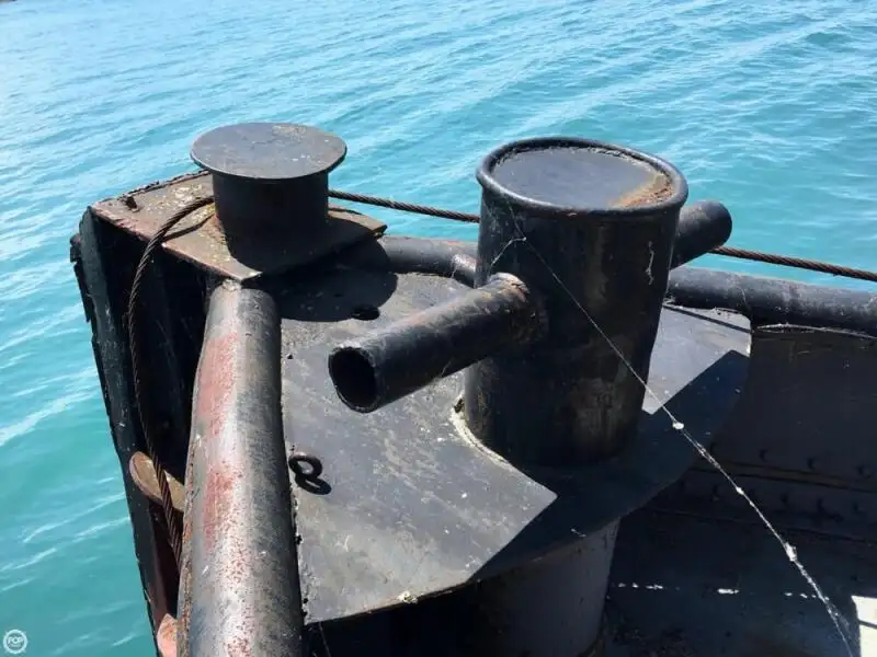 Ρυμουλκό πλοίο προς πώληση