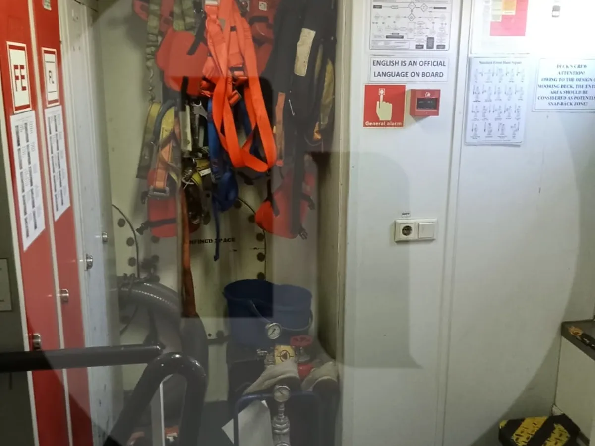 Ρυμουλκό πλοίο προς πώληση