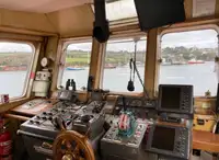 Ρυμουλκό πλοίο προς πώληση