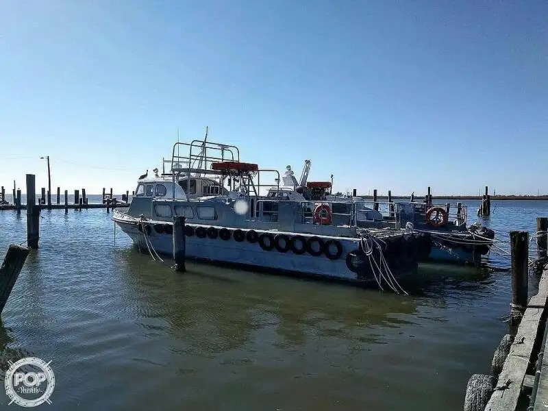 Πλοίο μεταφοράς προσωπικού προς πώληση