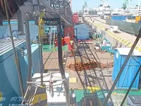 Πλοίο με γερανό προς πώληση