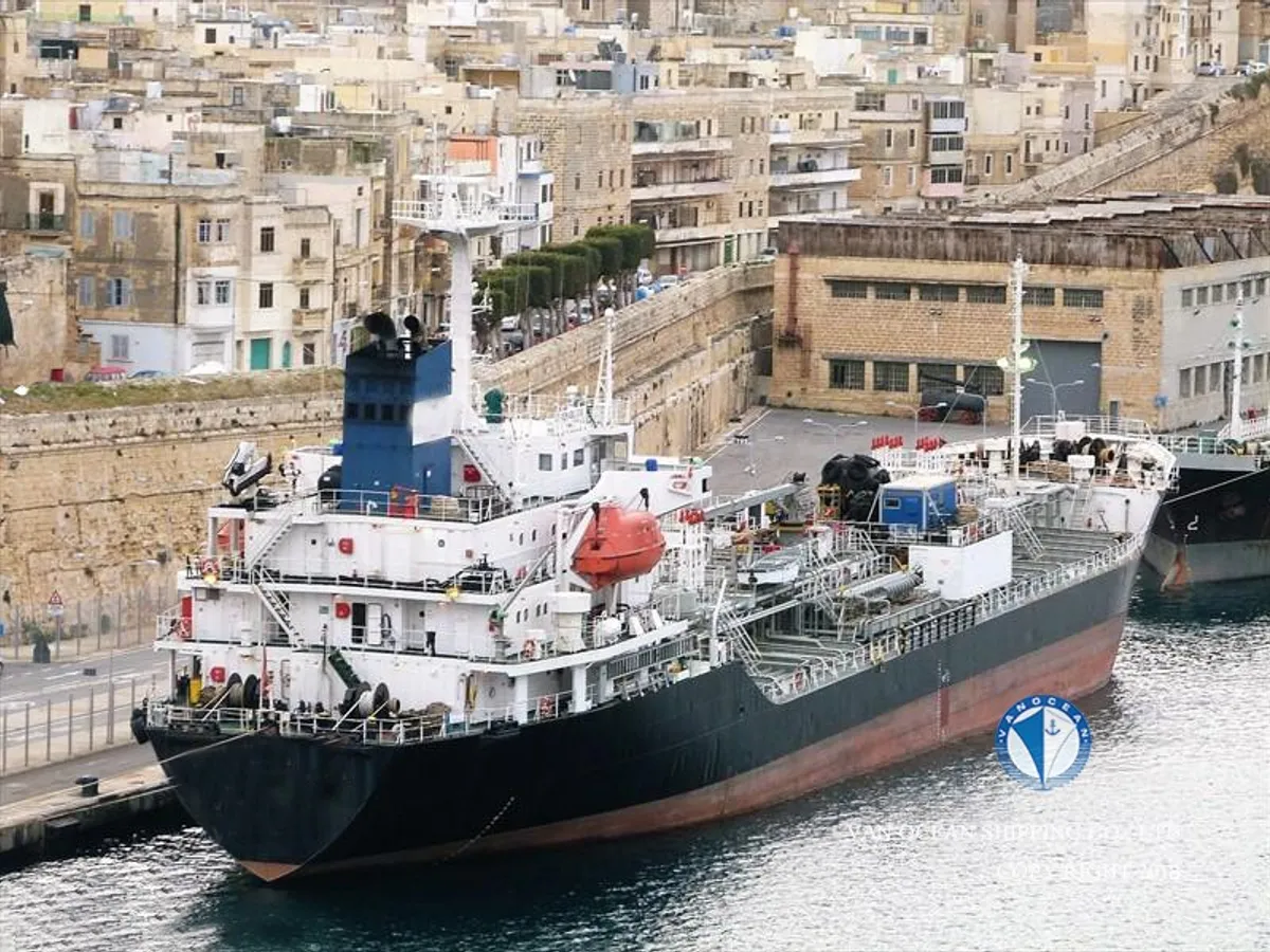 Δεξαμενόπλοιο πετρελαίου/χημικών προϊόντων προς πώληση