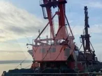Πλοίο με γερανό προς πώληση