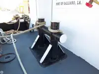 Ρυμουλκό πλοίο προς πώληση
