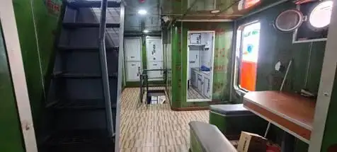 Ρυμουλκό πλοίο προς πώληση