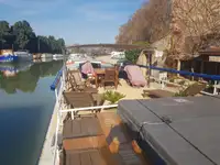 Αμφοβόλο προς πώληση