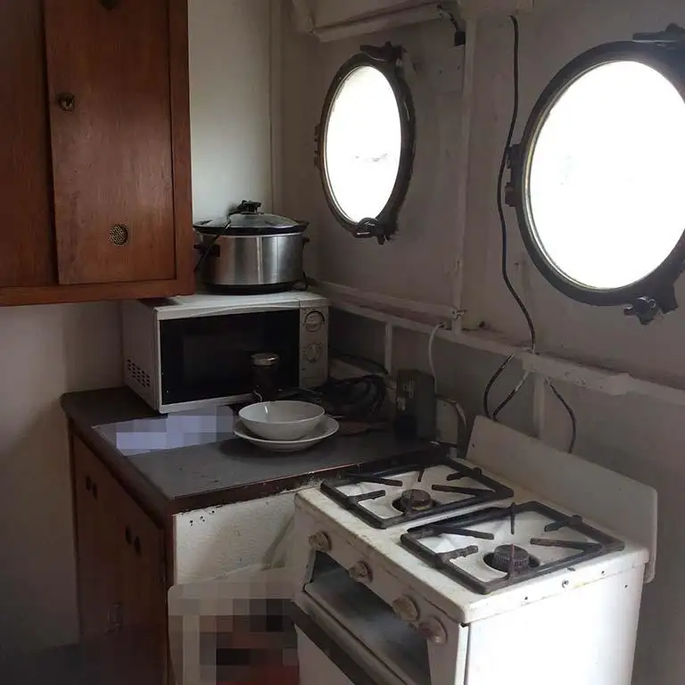 Ρυμουλκό πλοίο προς πώληση