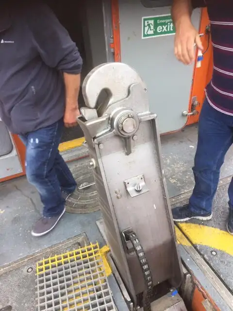 Πλοίο μεταφοράς προσωπικού προς πώληση