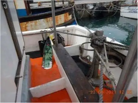 Τράτα προς πώληση