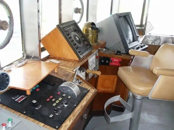 Ρυμουλκό πλοίο προς πώληση