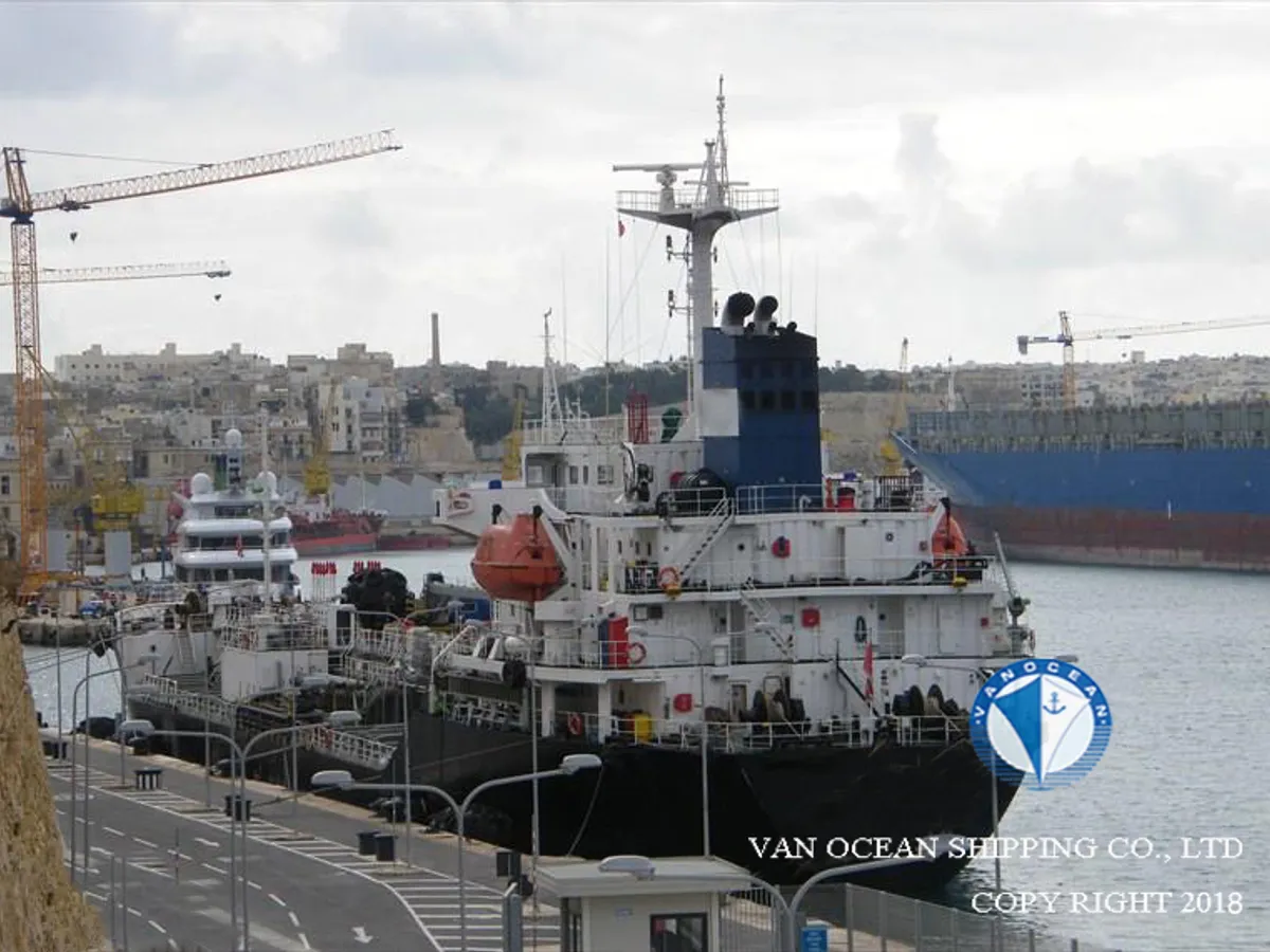 Δεξαμενόπλοιο πετρελαίου/χημικών προϊόντων προς πώληση