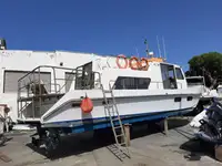 Πλοίο μεταφοράς προσωπικού προς πώληση