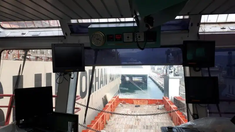 Ρυμουλκό πλοίο προς πώληση