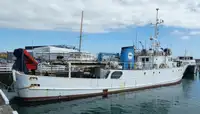Ερευνητικό πλοίο προς πώληση