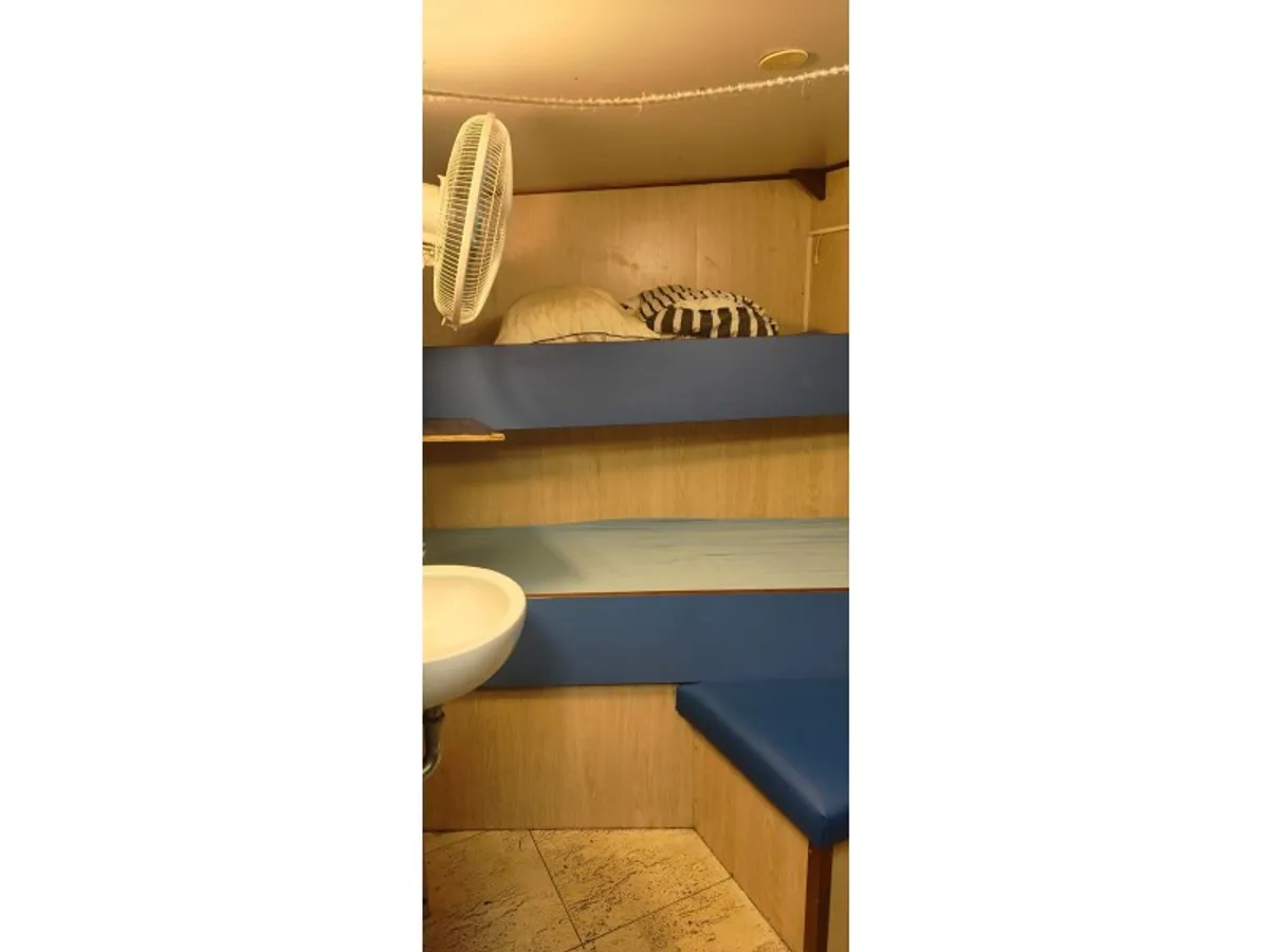 Πλοίο υποστήριξης προς πώληση