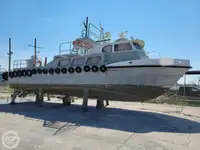 Πλοίο μεταφοράς προσωπικού προς πώληση