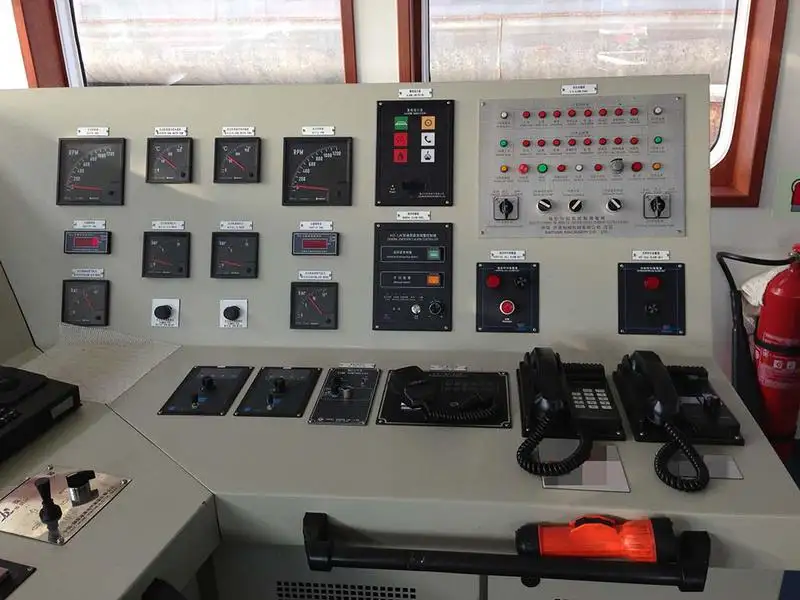 Ρυμουλκό πλοίο προς πώληση