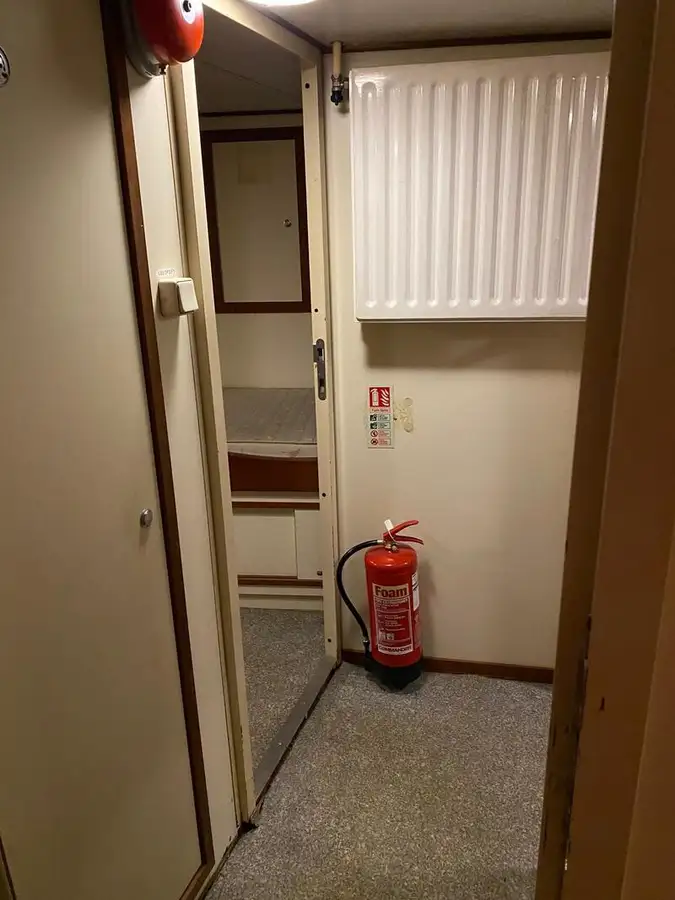 Ρυμουλκό πλοίο προς πώληση