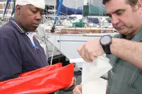 Πλοίο διάσωσης προς πώληση