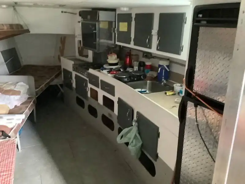 Εργατικά πλοία προς πώληση