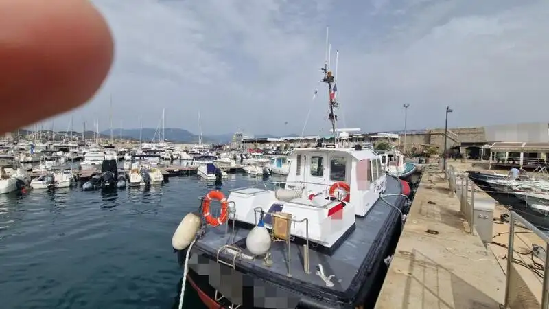 Πλοίο πιλότων προς πώληση