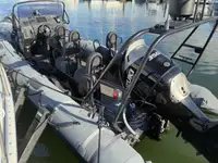 Άκαμπτη φουσκωτή βάρκα προς πώληση