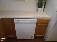 Τράτα προς πώληση
