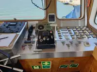 Ρυμουλκό πλοίο προς πώληση