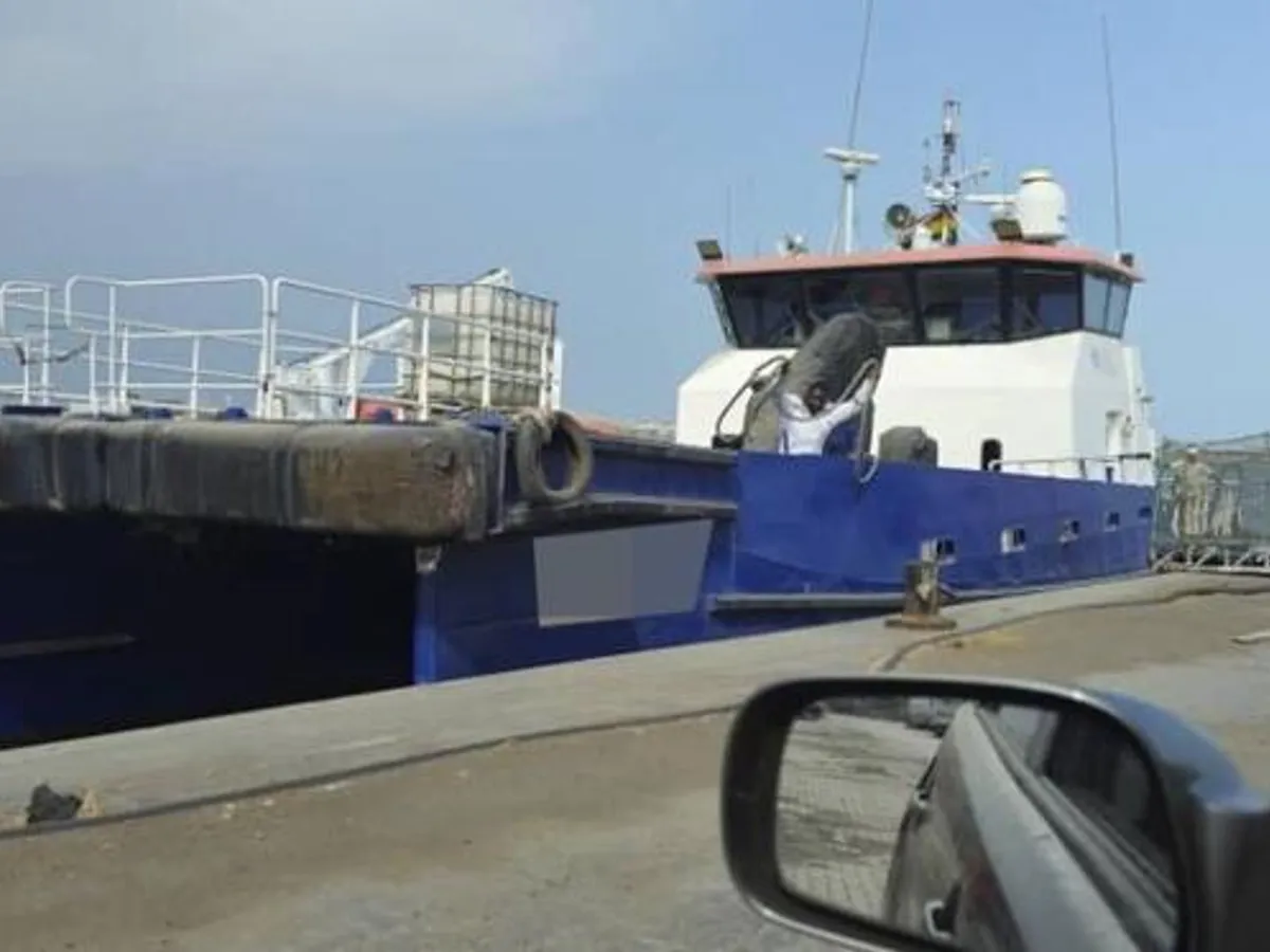 Πλοίο μεταφοράς προσωπικού προς πώληση