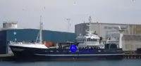 Πλοίο για επεξεργασία και μεταφορά ψαριών προς πώληση