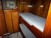 Ρυμουλκό πλοίο προς πώληση