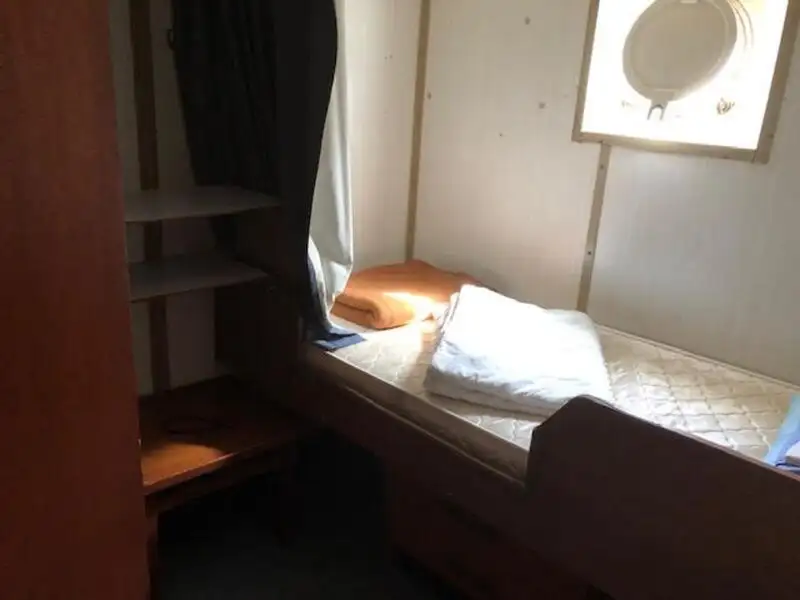 Ρυμουλκό πλοίο προς πώληση