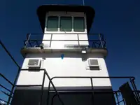 Ρυμουλκό πλοίο προς πώληση