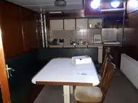 Τράτα προς πώληση