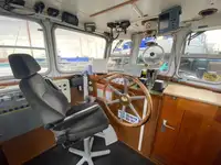Ρυμουλκό πλοίο προς πώληση