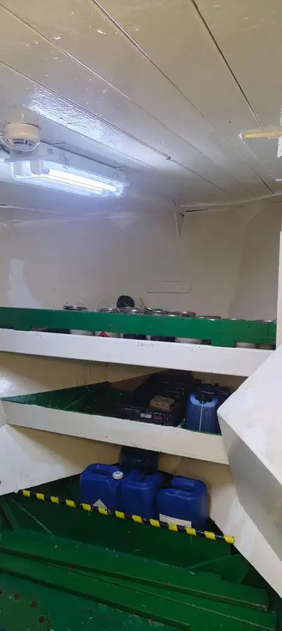 Πλοίο υποστήριξης προς πώληση