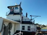 Ρυμουλκό πλοίο προς πώληση
