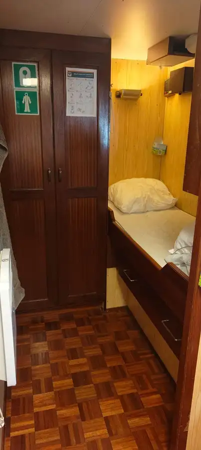 Πλοίο υποστήριξης προς πώληση