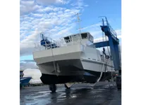 Πλοίο μεταφοράς προσωπικού προς πώληση