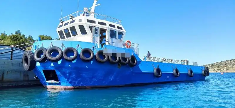 Ρυμουλκό πλοίο προς πώληση