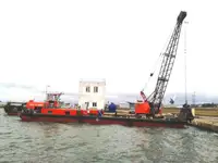 Πλοίο με γερανό προς πώληση