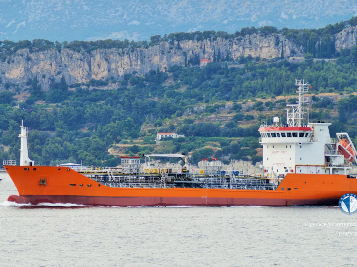 Δεξαμενόπλοιο πετρελαίου/χημικών προϊόντων προς πώληση