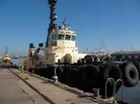 Ρυμουλκό πλοίο προς πώληση