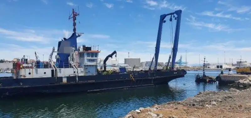 Εργατικά πλοία προς πώληση