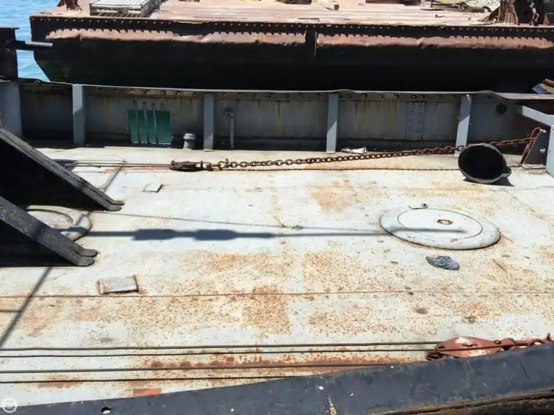 Ρυμουλκό πλοίο προς πώληση