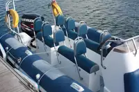 Άκαμπτη φουσκωτή βάρκα προς πώληση